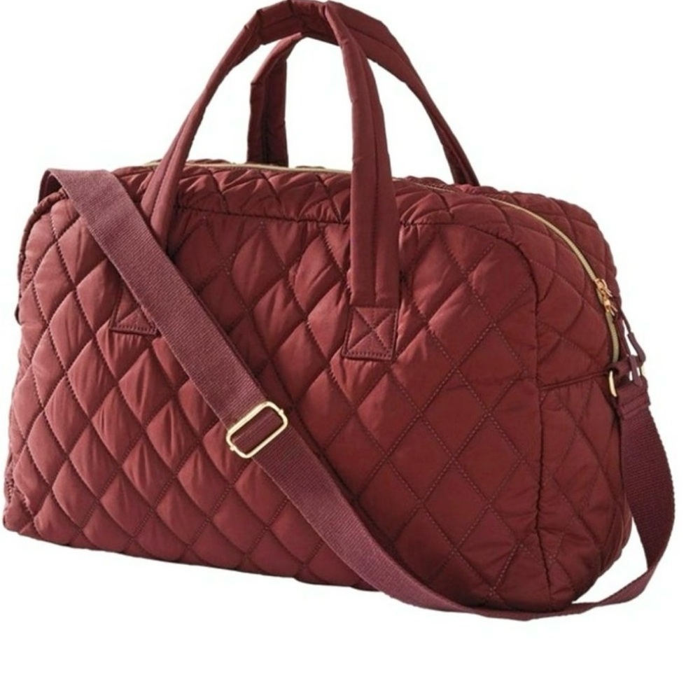Ulta Overnighter Weekend Duffle Bag Purple Quilted NEW Shoulder Strap Red Brown